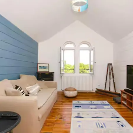 Vila Familiale Renovee A Avec 6 Ch, 4 Sdb, Entre 8 A 10 Pers